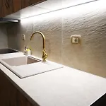 Vivis Hub Lägenhetshotell 3*