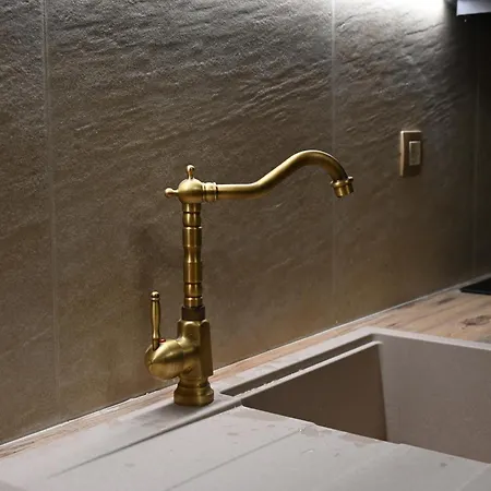 Apartmanhotel Vivis Hub 4*