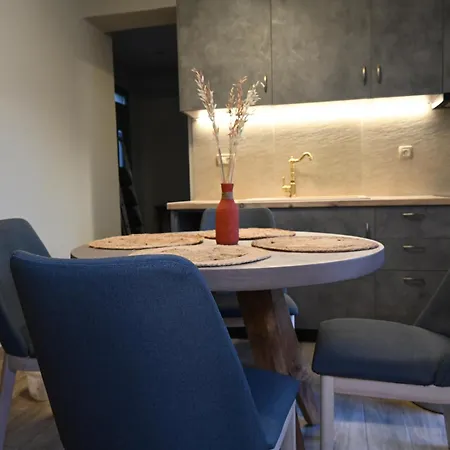 Vivis Hub Argostoli (Kefalonia)