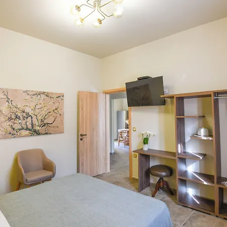 Apartmanhotel Vivis Hub 3*